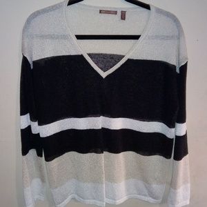 525 america light weight Vneck Sweater